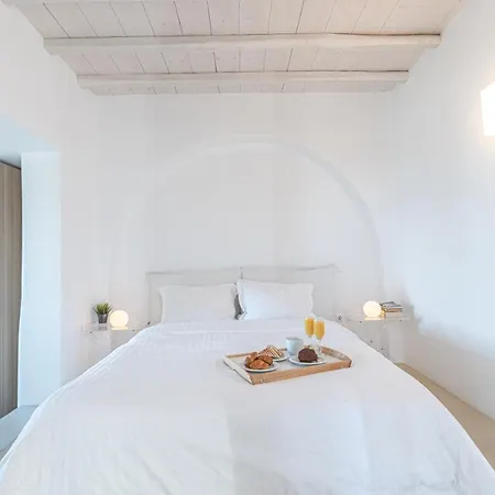 Dreamlike Mykonos Villa *