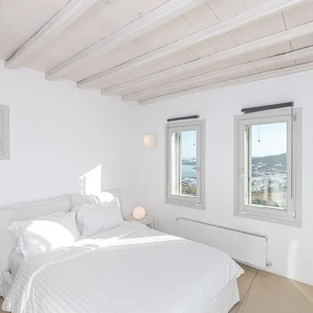 Dreamlike Mykonos Villa *