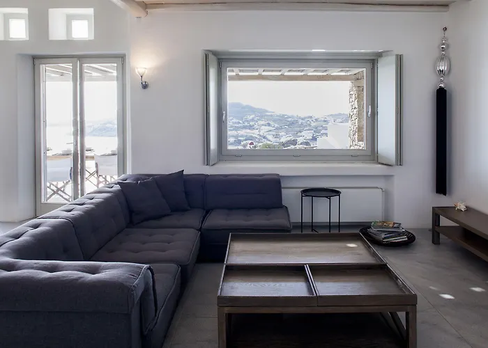 Dreamlike Mykonos Villa *